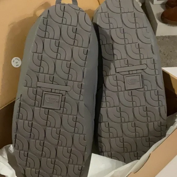 The North Face X Skims Gunmetal Thermoball Traction Mulls Size 10 - Picture 4 of 7